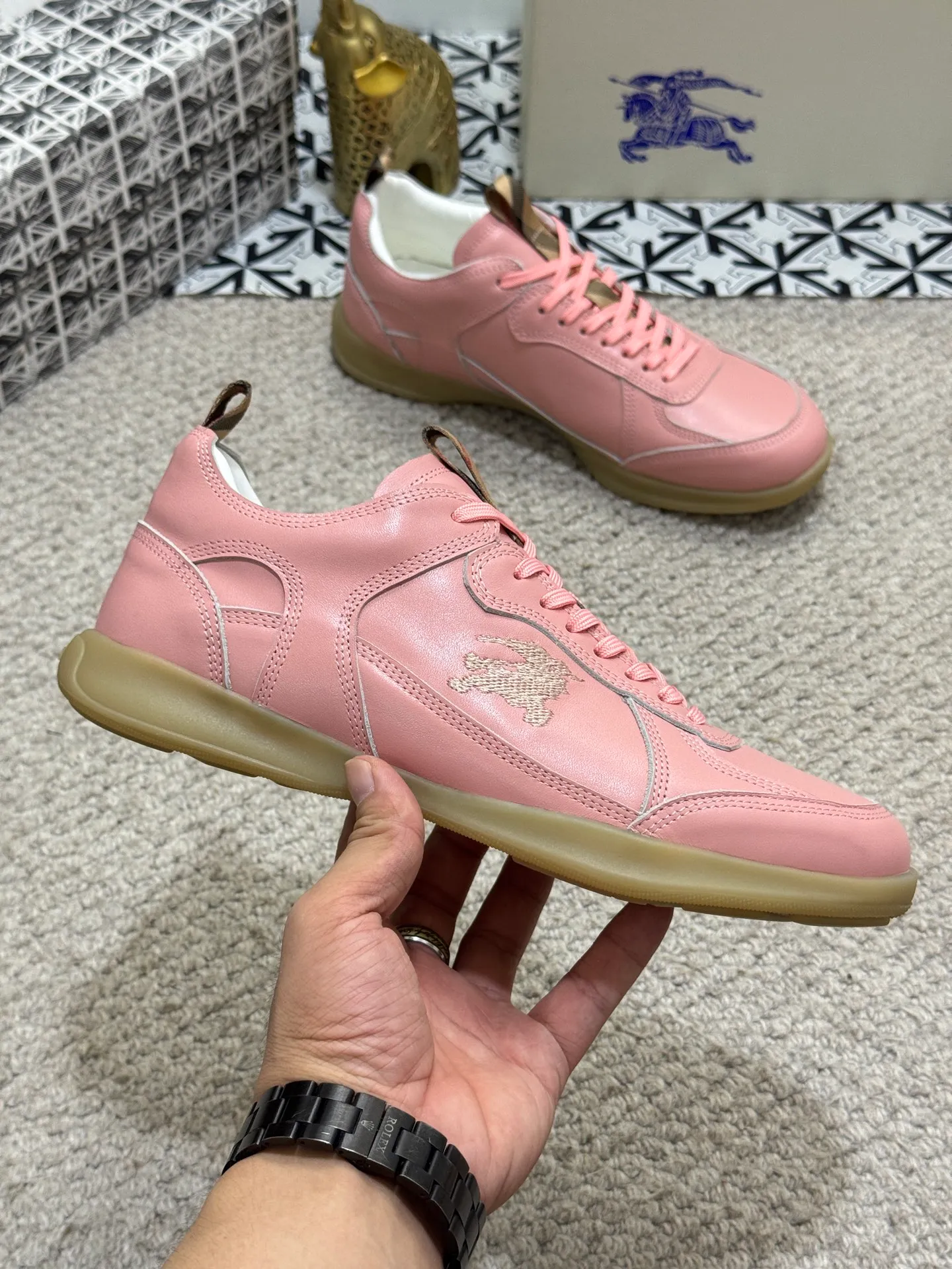 Men's shoes 💰420 [New style] 🐝🐝 [BURBERRY] Burberry - high-end quality original order 🔍🔍🔍 Upper: imported 🔝 calfskin, brand knitted pattern, tongue brand cloth label, lining: sheepskin lining, - outsole: rubber; two-color molded outsole, ultra-high quality control·fine workmanship: highlighted (high-end·luxury·grade) Size :38-44 (45 customized
